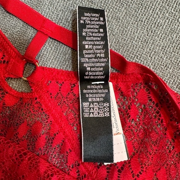 Victoria’s Secret Lace Cheeky Panty Size Medium - Picture 4 of 5
